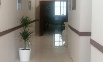 Square Hotel