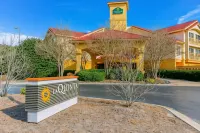 La Quinta Inn & Suites by Wyndham Raleigh Durham Airport