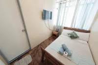 The Half House by Elmar Cabin