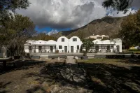 Exi Sea Side Suites Hoteles cerca de Ancient Thera