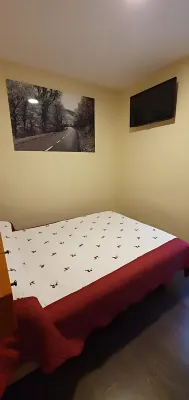 ホスタル モンクロア