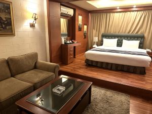 Duroy Hotel