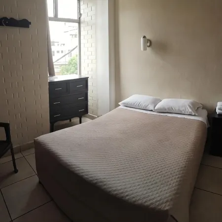 Hotel Capri Отели рядом с достопримечательностью «Рельефная карта Гватемалы»