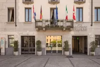 Albergo Firenze Hotel dekat Monumento Ai Caduti
