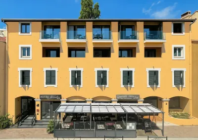 Hôtel Napoléon Hotels in Cap-d'Ail
