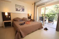 Hôtel et Résidence Costa Rossa Hotels in Ota