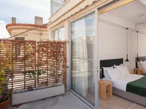 The Marble Suites, Plaka