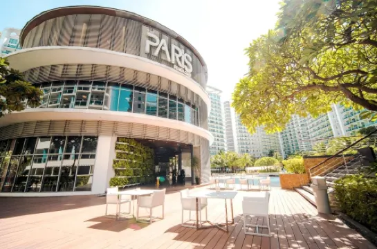 Azure 1BR citylights with netlfix near airport