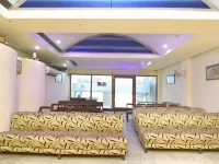 Hotel Abhi International パタンコートのホテル