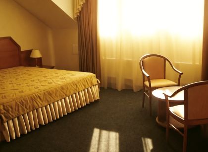 蒙普雷吉爾賓館