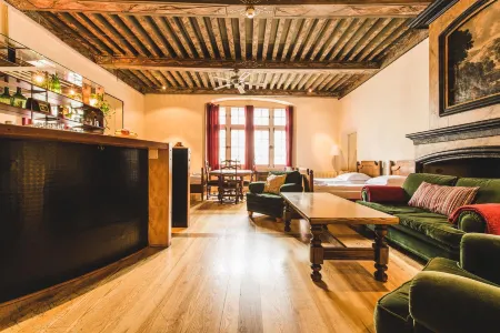 Auberg'inn Отели в г. Нёвшатель