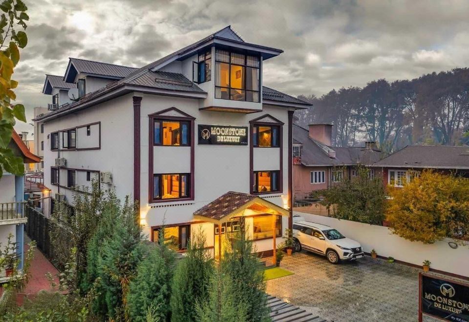 hotel overview picture