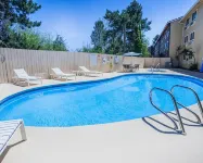 Quality Inn Kirkland - piscine