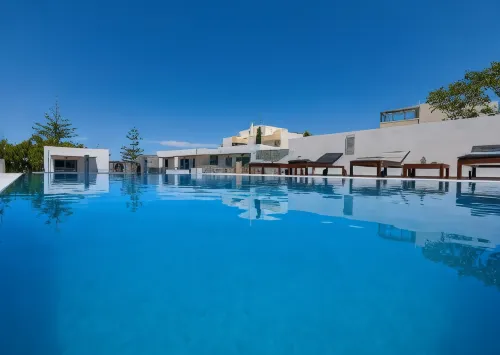 Seascape Luxury Residences فنادق في Paralia Fodele