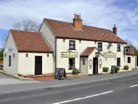 The Black Horse Inn Hotels in Upton