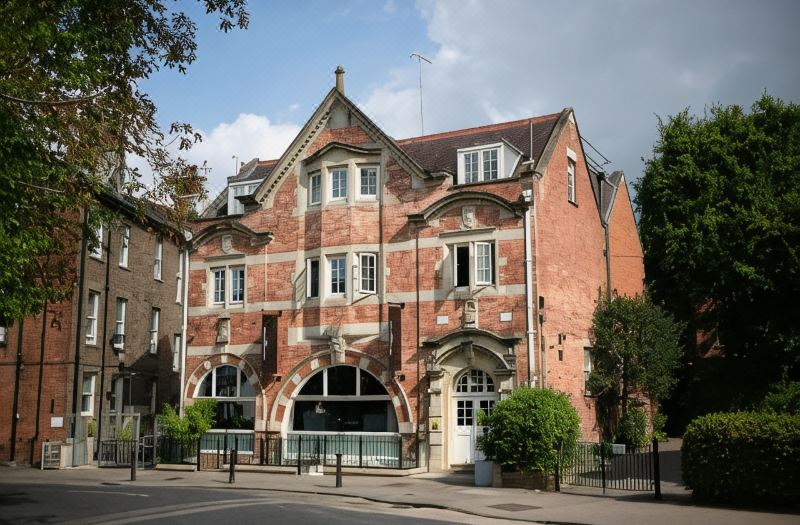 One Warwick Park Hotel