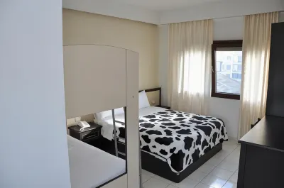 Sunrise Hotel Cameria