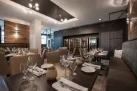 Imperia Hôtel et Suites Boucherville Hotels in Boucherville