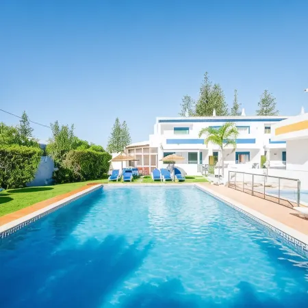 Oasis Beach Apartments