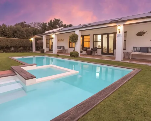 Sixteen Guesthouse on Main Ξενοδοχεία στην πόλη Hermanus
