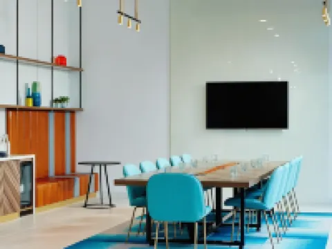 Courtyard Luton Airport Hotels in Luton