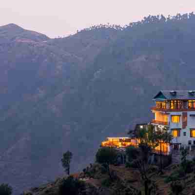 Zostel Banikhet (Dalhousie) Hotel Exterior