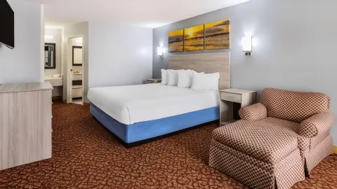 Days Inn & Suites by Wyndham Williamsburg Colonial in Williamsburg