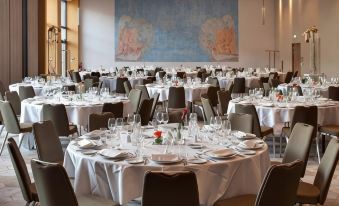 Renaissance Aix-en-Provence Hotel