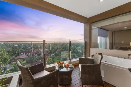 Amagi Aria Airport Transit Hotel