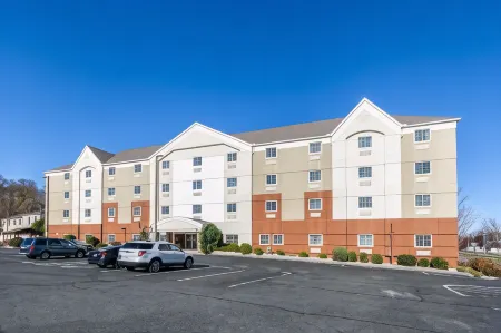 Candlewood Suites West Springfield