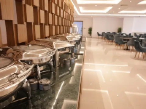 Dolphin Continental Hotel โรงแรมในSalmiya