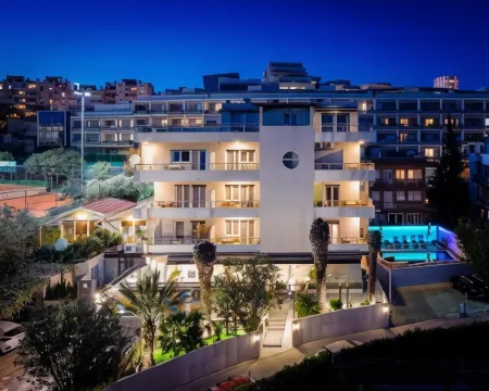 بوبان لاكشري سويتس فنادق في سبليت