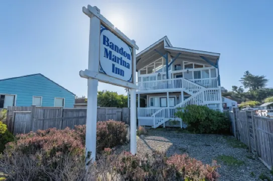 Bandon Marina Inn