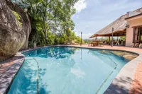 La Roca Guest House - ที่มีสระว่ายน้ำ