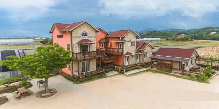 Cheorwon Splash Pension Отели в г. Чхорвон