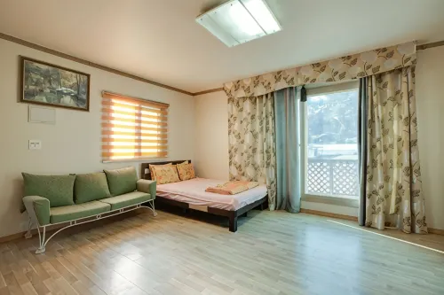 Taean (Anmyeondo) Gold House Pension