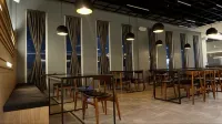 Bi One Hotel Hotel di Bekasi Barat
