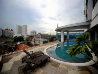 High Point Surabaya Hotel a Wonocolo