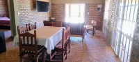 Tranquil cottage with WiFi in Barreal Hotel a 