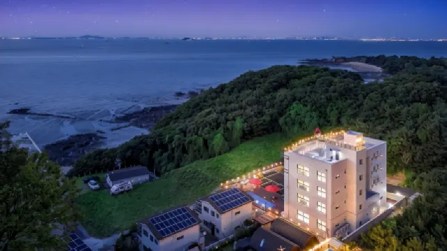 Daebudo (Yeongheungdo) Viato Pool Villa