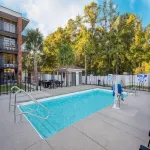 Hawthorn Extended Stay by Wyndham Columbia / Ft. Jackson - Parkplatz