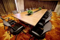 Venus International Hotel (Qiqihar Longhua Road Central Dashang New Mart)