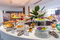 Four Seasons Hotel (Baise Dream Island Shopping Plaza) - breakfast