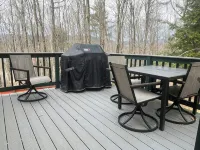 Cozy 3-Bedroom Retreat in Alton- 1/2 mile from Lake Winnipesaukee w/ WiFi & A/C