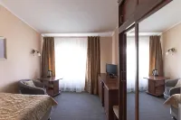 Корона - С бассейном