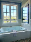 La Belle Provence - Hot Tub