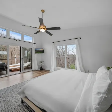 Innsbrook Woods | Pool, Hot Tub & Tennis Court