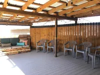 Park Place, a spacious 5-bedroom house with WiFi, AC in lovely Hutchinson