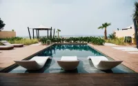 Bab Al Nojoum Hudayriyat Villas - Luxury