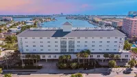 Brand New, Dolphins, Mom Clean - Lux Waterfront - 4 Bedroom / 3 Bath (Unit #202) - Jacuzzi